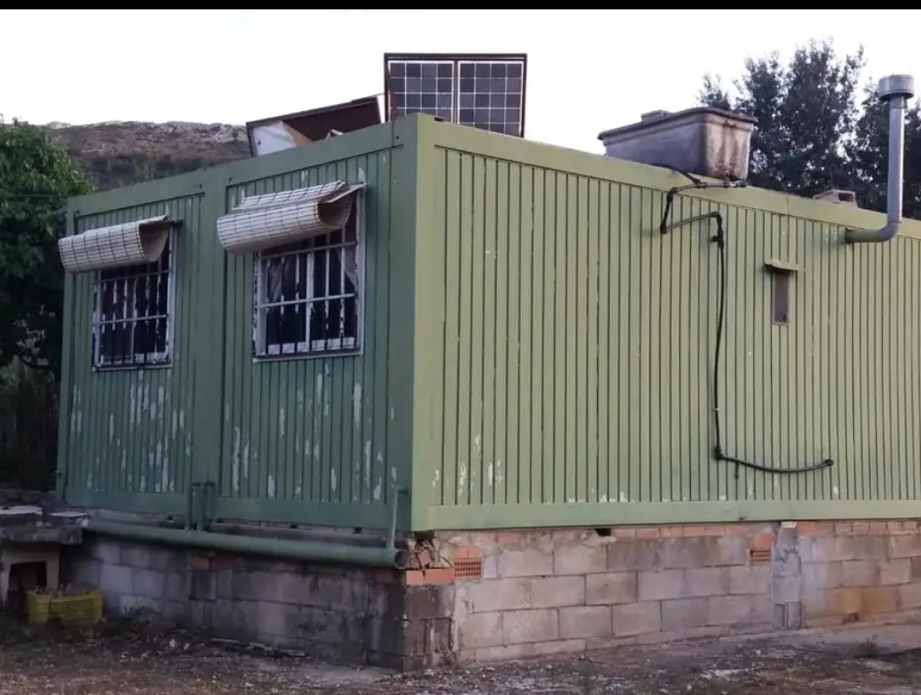 Parcela urbanizable en venta en La Llosa de Camacho con caseta