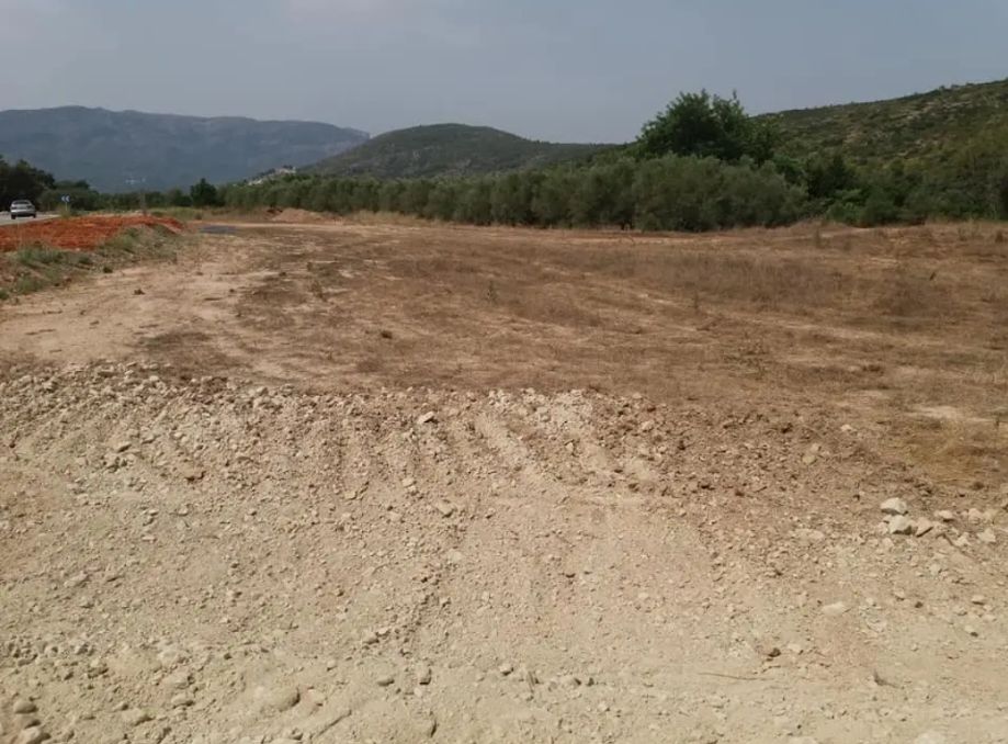 Parcela urbanizable en venta en La Llosa de Camacho con caseta