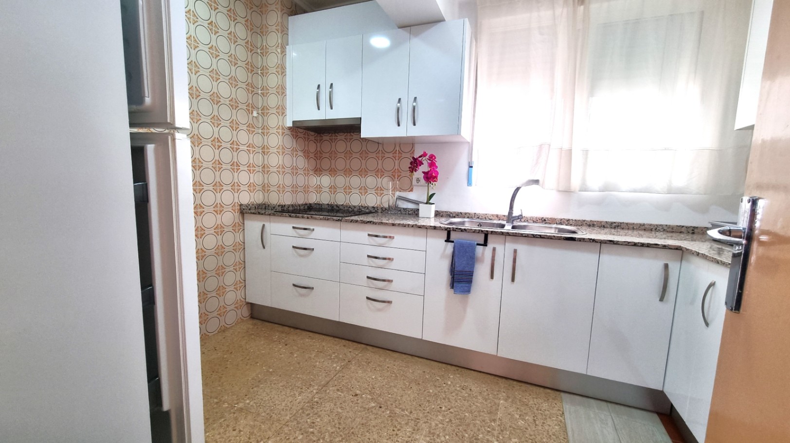 Apartment for sale in Ondara, spacious and bright.