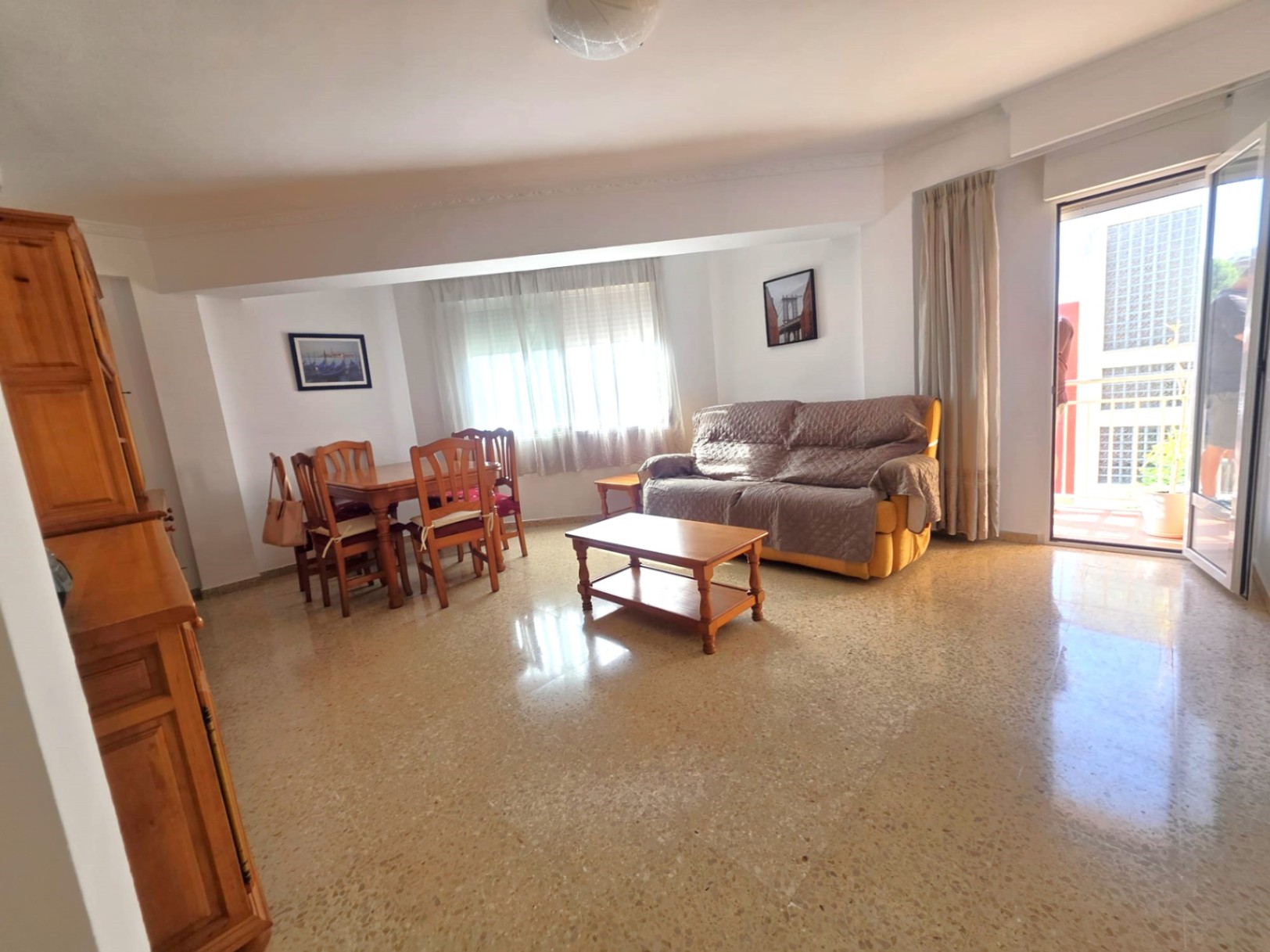 Apartment for sale in Ondara, spacious and bright.