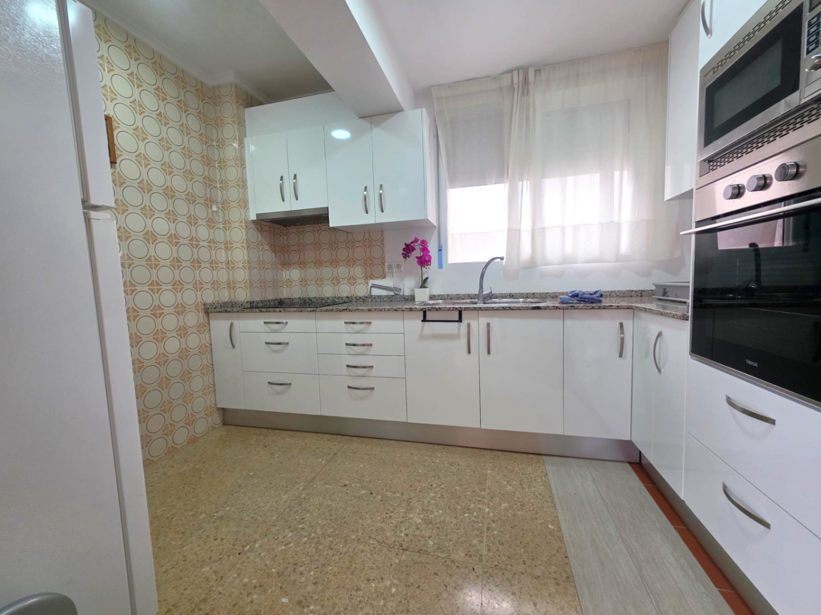 Apartment for sale in Ondara, spacious and bright.