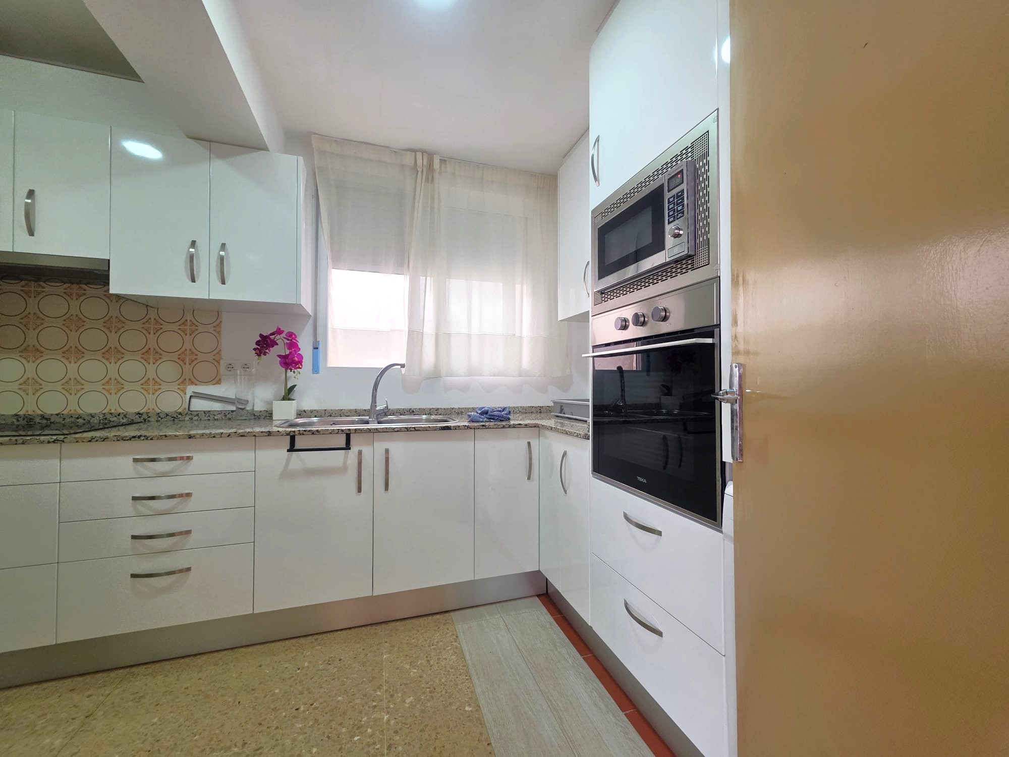Apartment for sale in Ondara, spacious and bright.