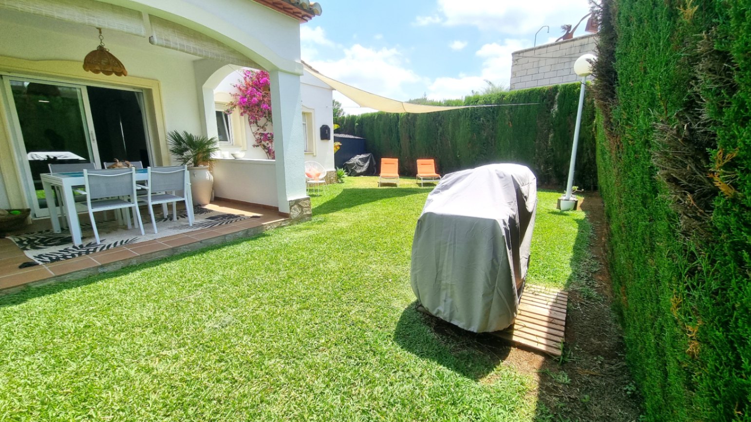 Casa adosada en venta en Beniarbeig