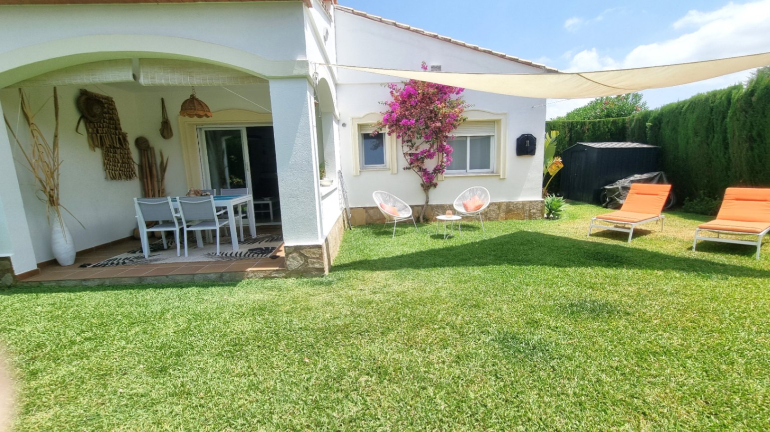 Casa adosada en venta en Beniarbeig
