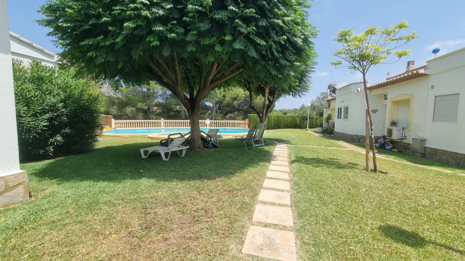 Casa adosada en venta en Beniarbeig