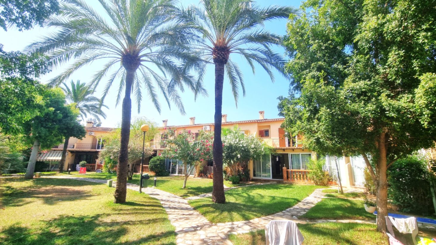 Adosado dúplex a un paso de la ciudad de Dénia.