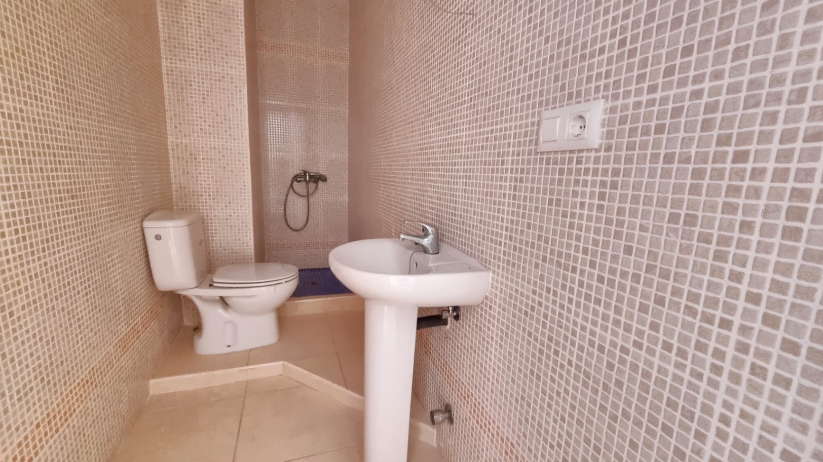 Amplio piso en venta en el centro de Ondara con gran terraza privada