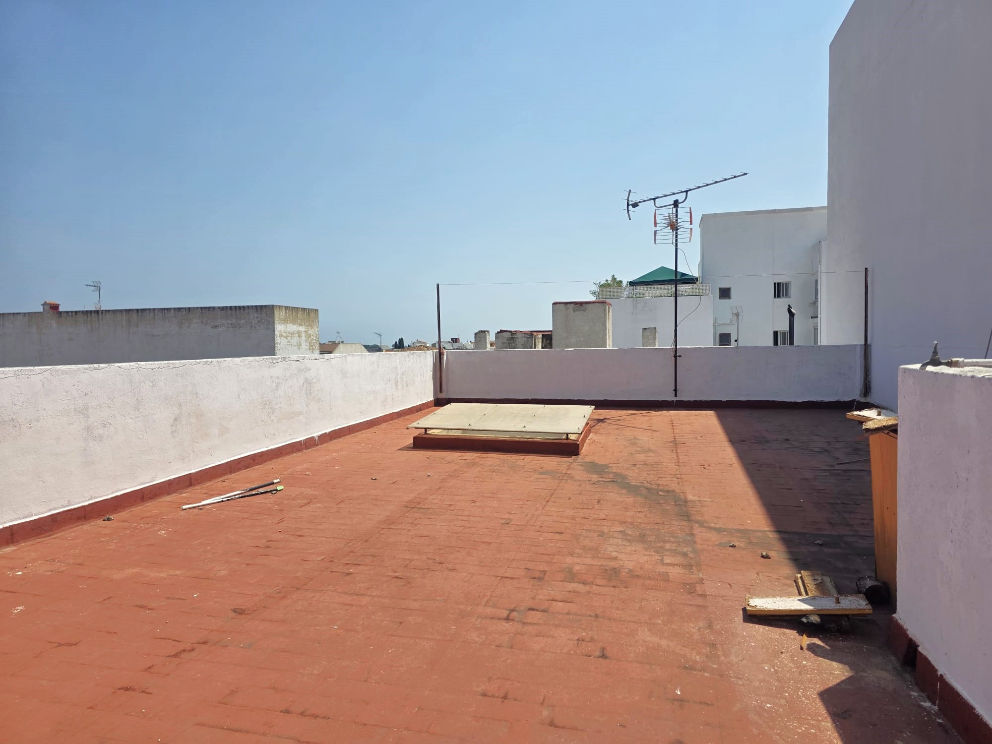 Amplio piso en venta en el centro de Ondara con gran terraza privada