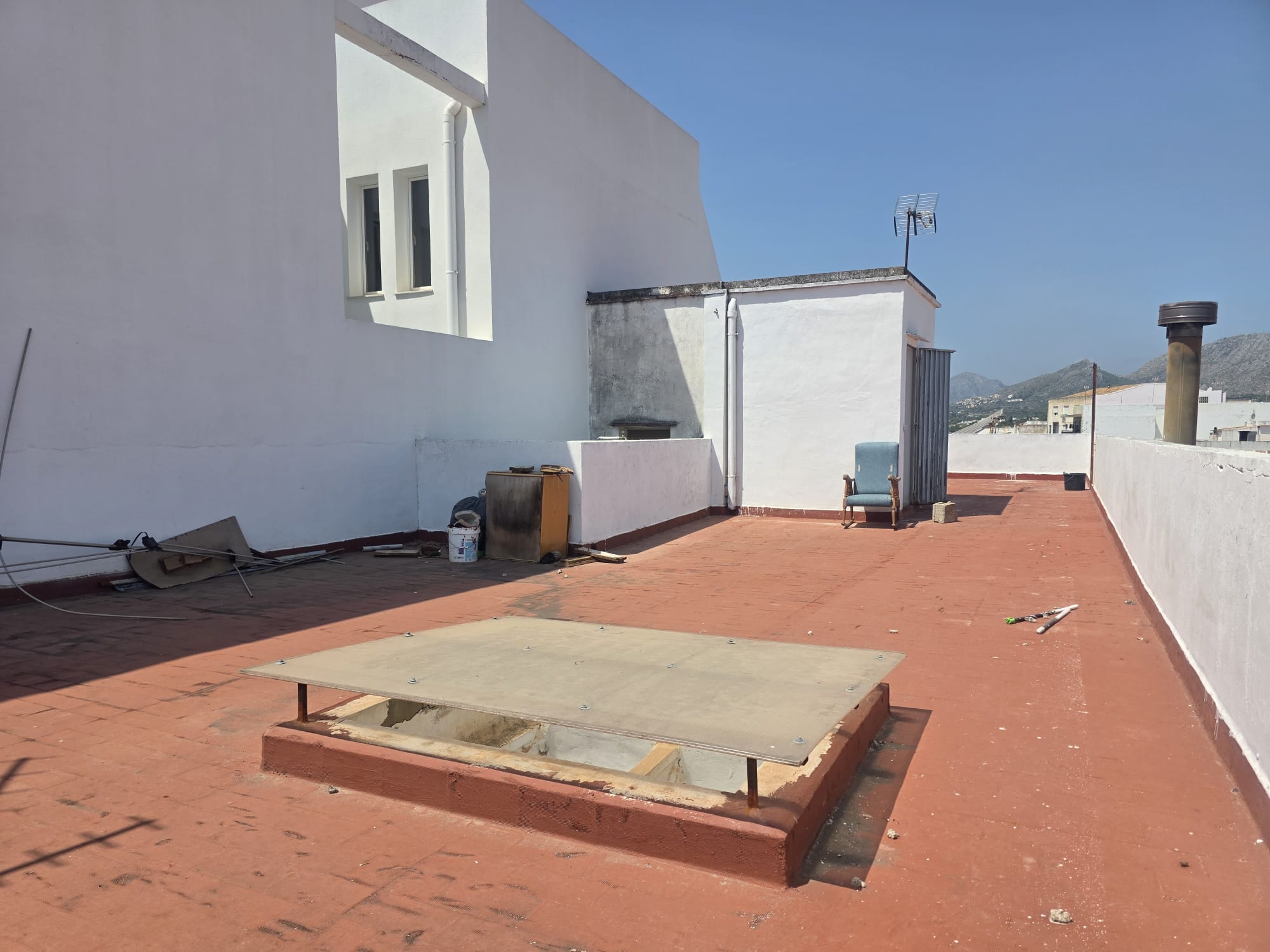 Amplio piso en venta en el centro de Ondara con gran terraza privada