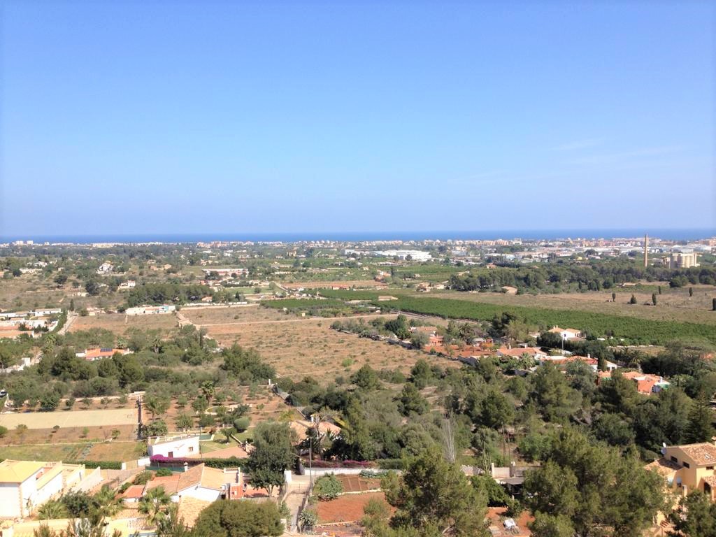 Plot for sale in Dénia with sea views