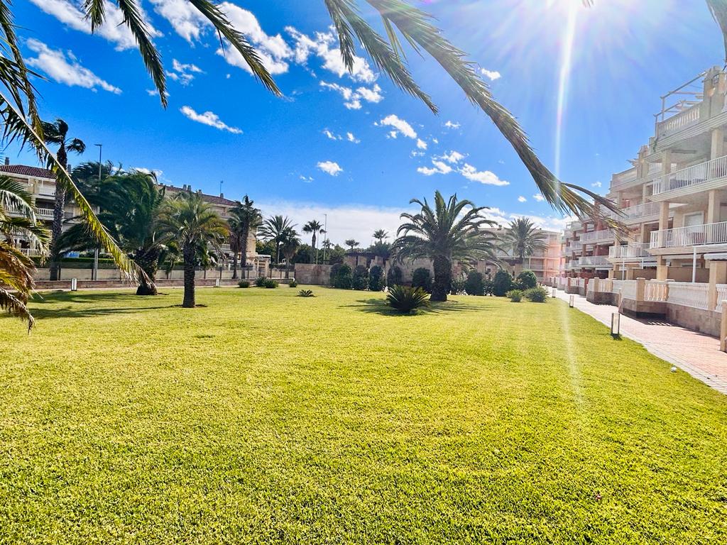 Ático en venta en Dénia en primera línea de playa