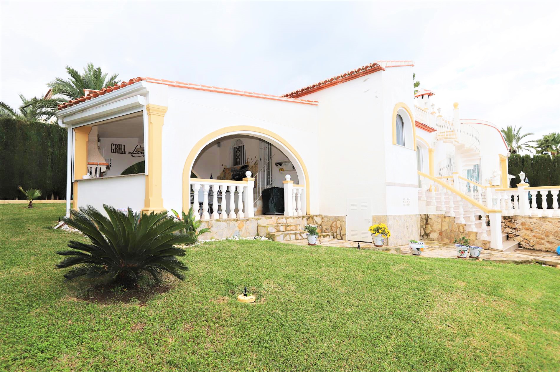 Villa zum Verkauf in Dénia mit Meerblick