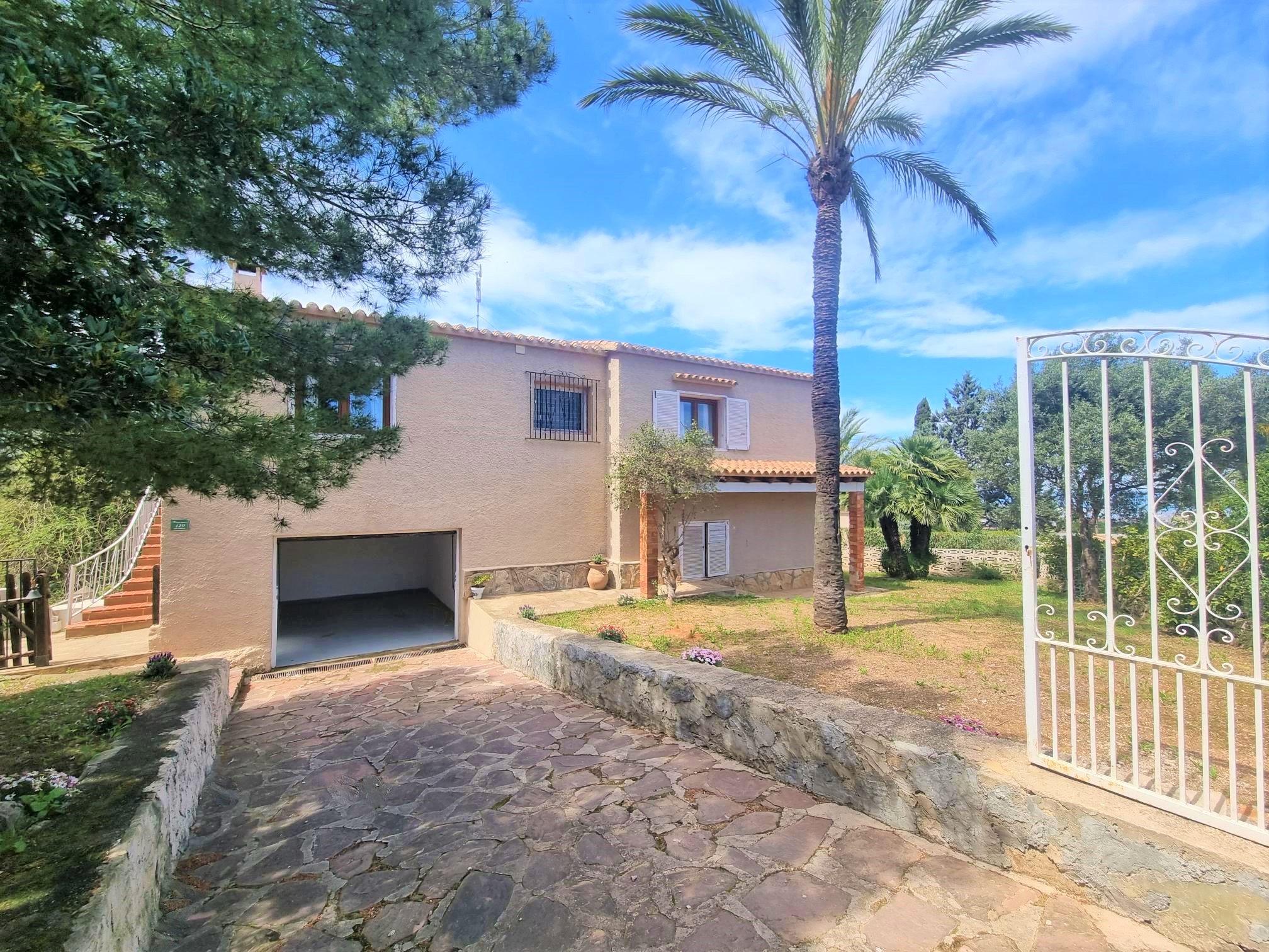 Villa for sale in Dénia with sea views