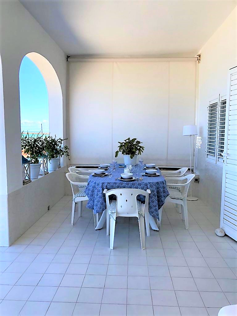 Townhouse for sale in Dénia first line of the sea
