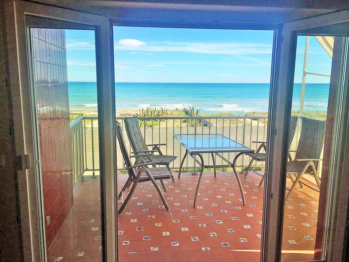 Apartamento en venta en Dénia primera línea playa